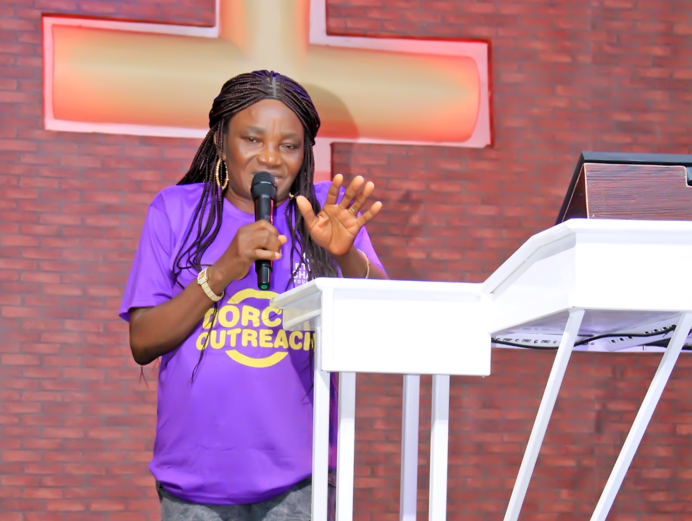 ETUANI GALLERY IMAGE 16